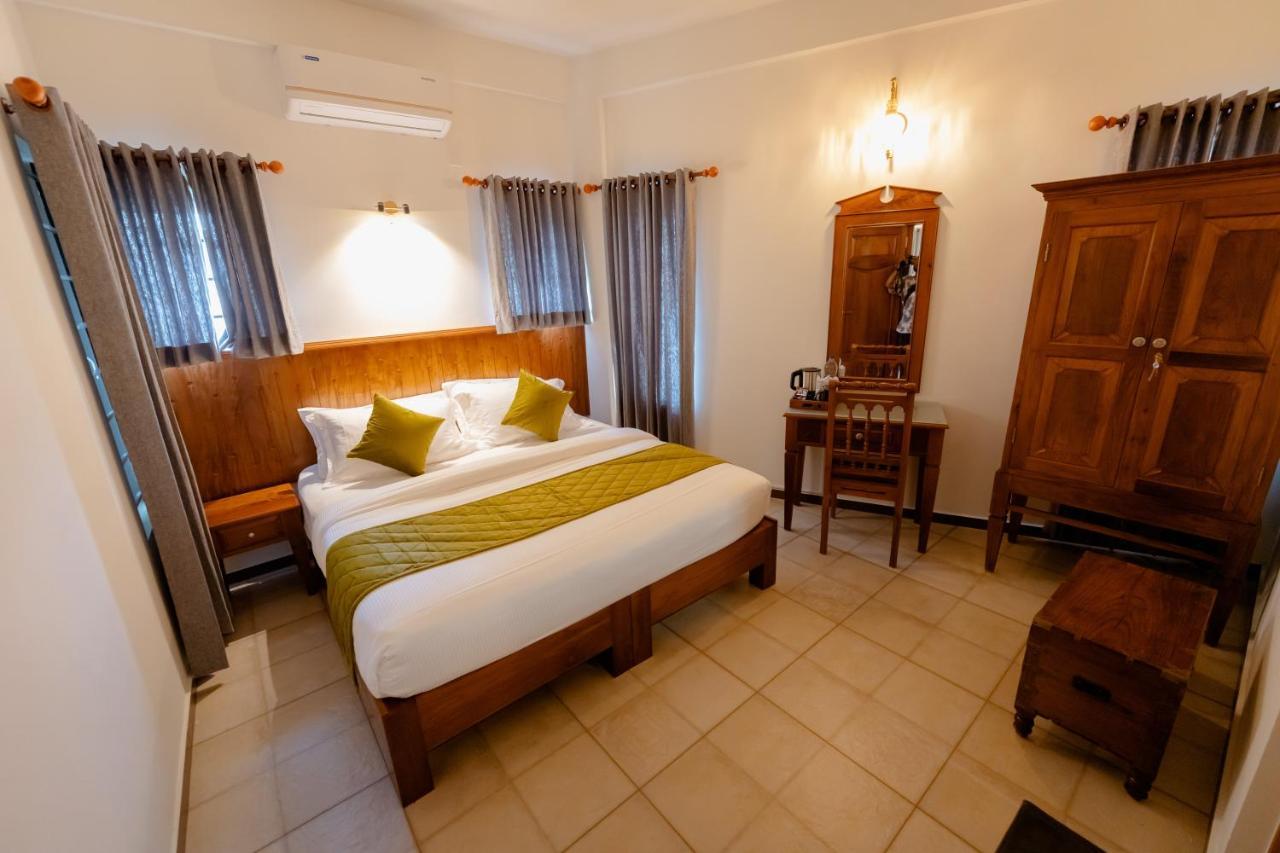 Seacoast Inn Fortkochi Fort Kochi Exterior photo