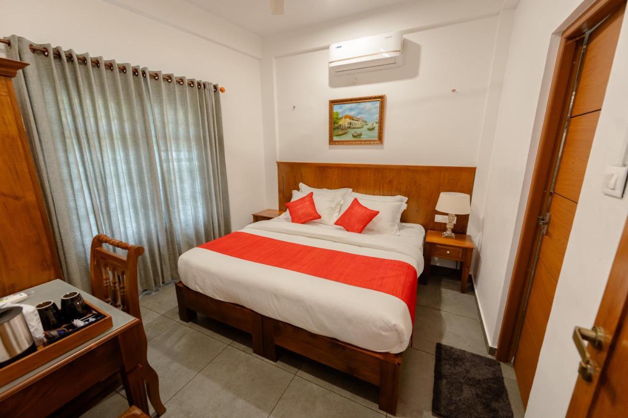 Seacoast Inn Fortkochi Fort Kochi Exterior photo