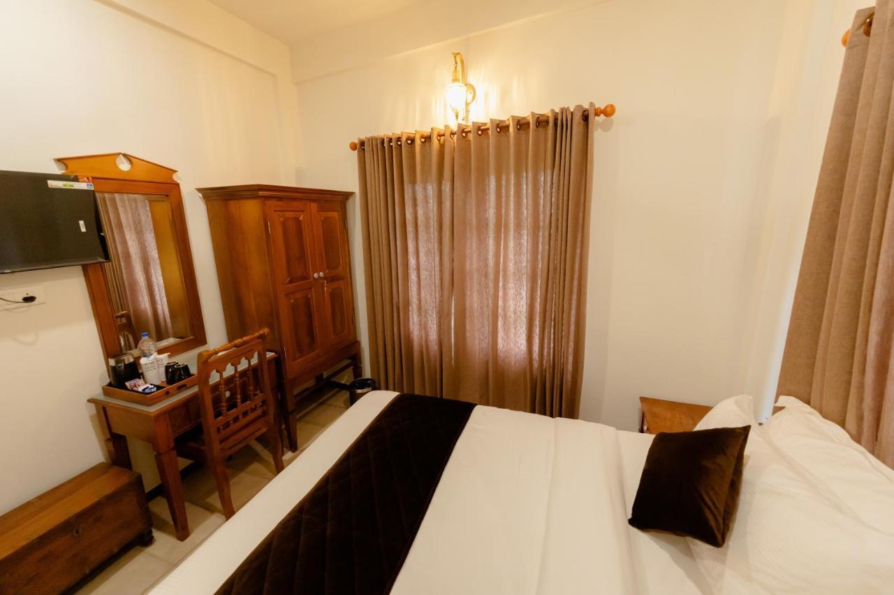 Seacoast Inn Fortkochi Fort Kochi Exterior photo